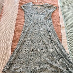 Vintage Floral Print Green Dress with Pearl Buttons